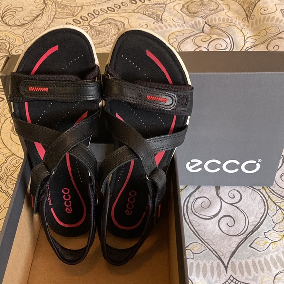 Ecco Black Bluma Flat White Heeled Top 2-Strap Velcro Sandals - Sz 6-6.5 - Picture 2 of 13
